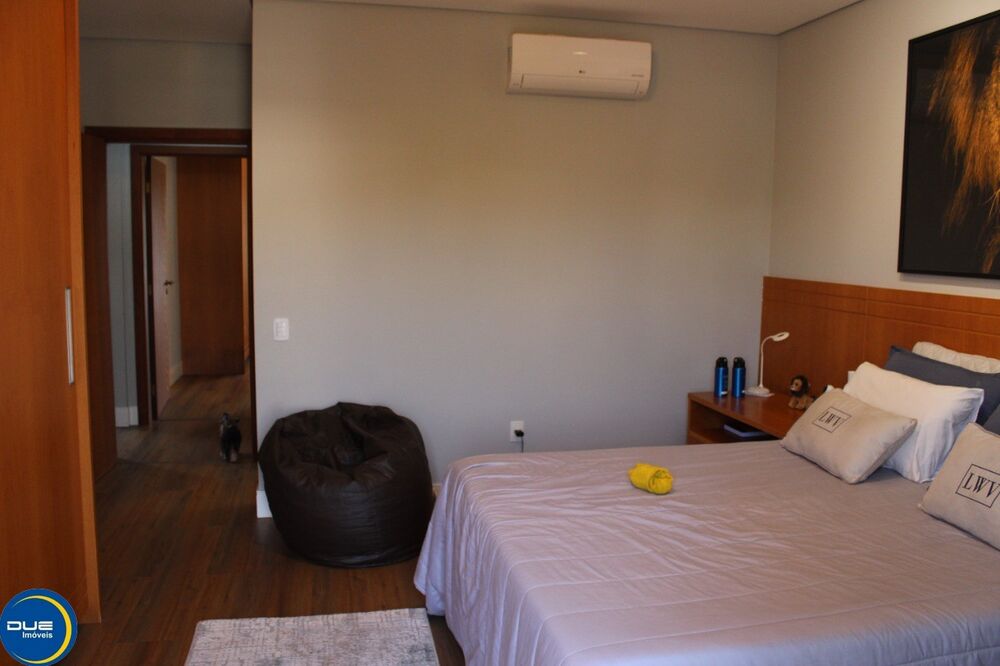Casa, 3 quartos, 427 m² - Foto 1