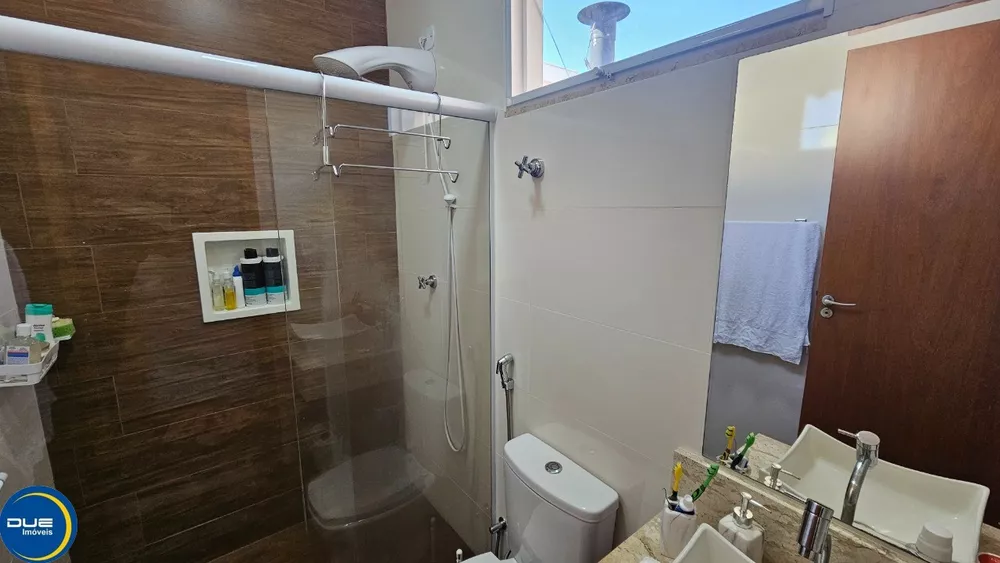 Casa à venda com 3 quartos, 160m² - Foto 2