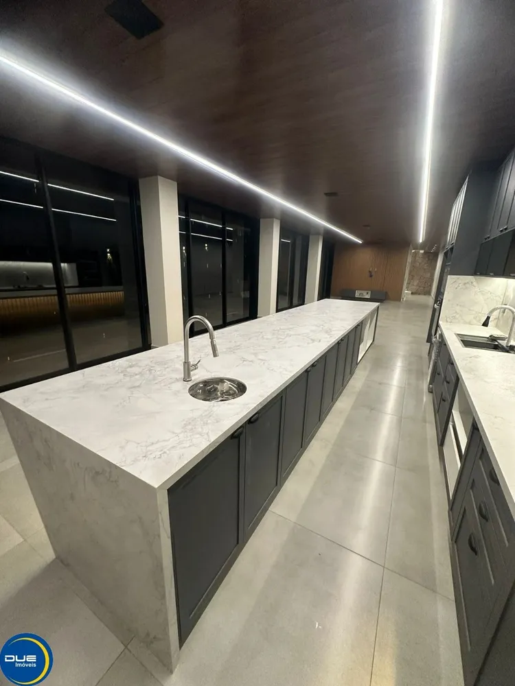 Sobrado, 4 quartos, 1026 m² - Foto 2
