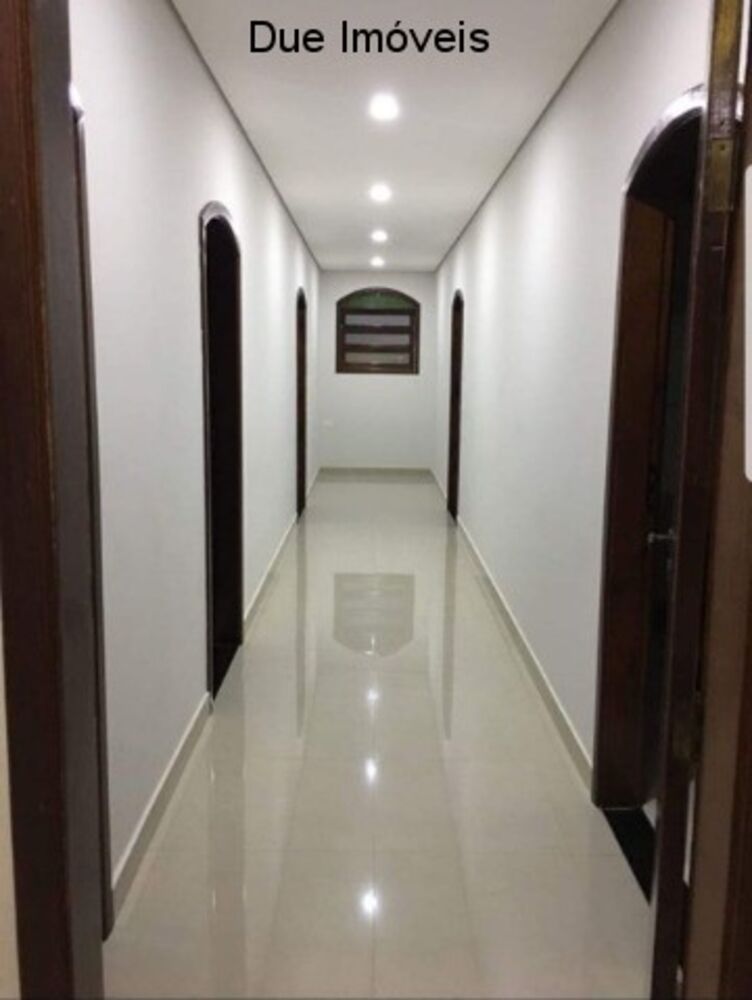 Casa à venda e aluguel com 5 quartos, 443m² - Foto 2