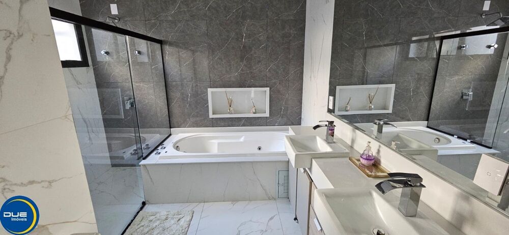 Casa, 4 quartos, 235 m² - Foto 2