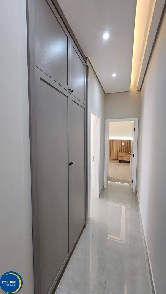 Casa à venda com 3 quartos, 250m² - Foto 9