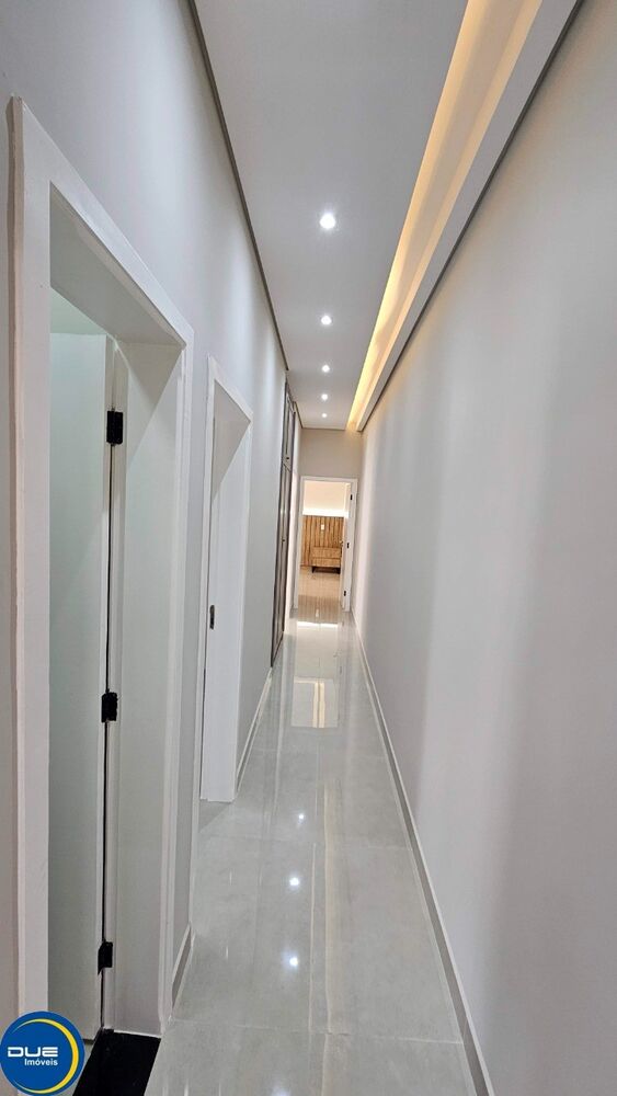 Casa à venda com 3 quartos, 250m² - Foto 6