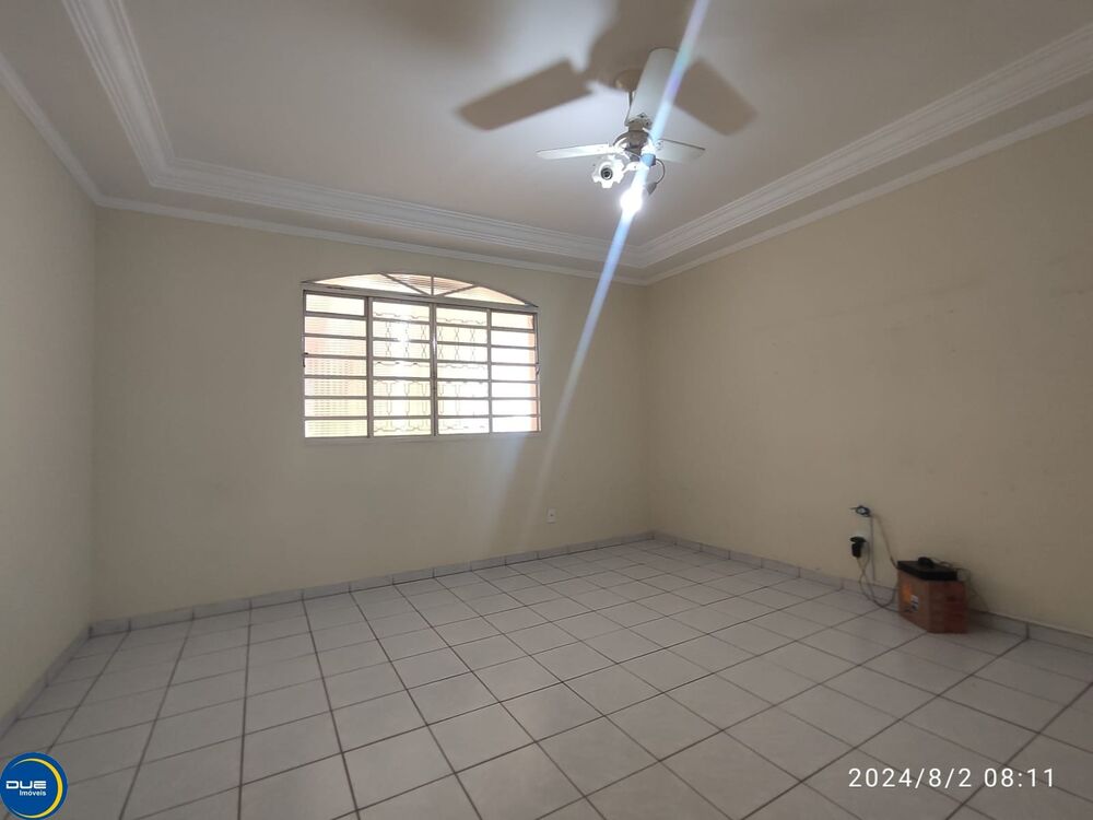 Casa, 3 quartos, 208 m² - Foto 2