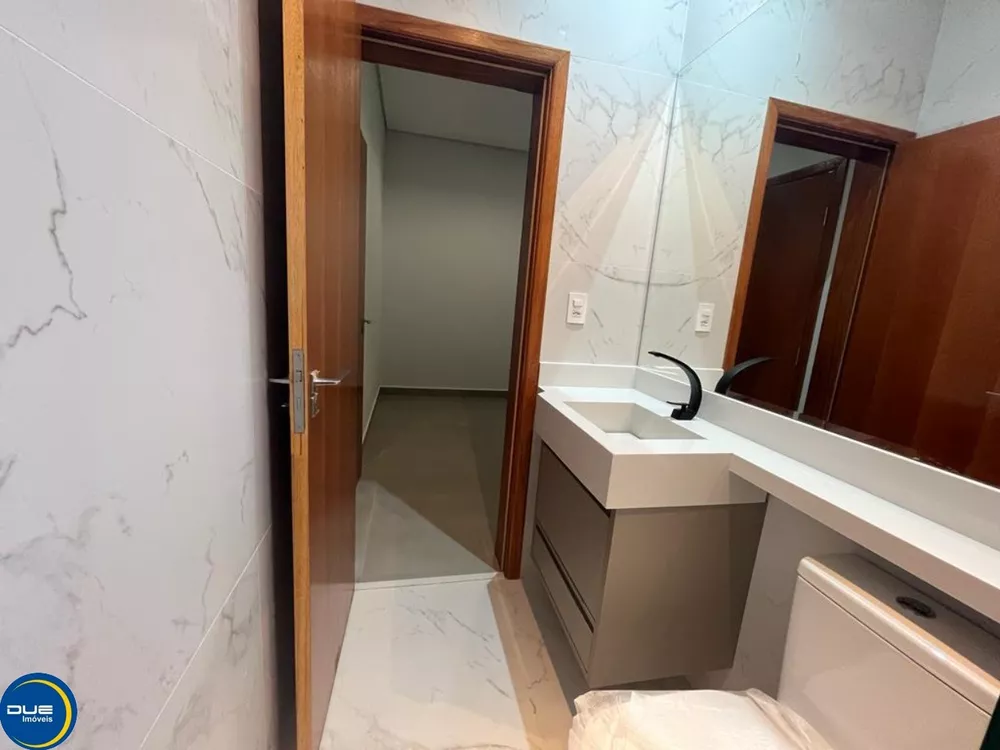 Casa à venda com 3 quartos, 295m² - Foto 2