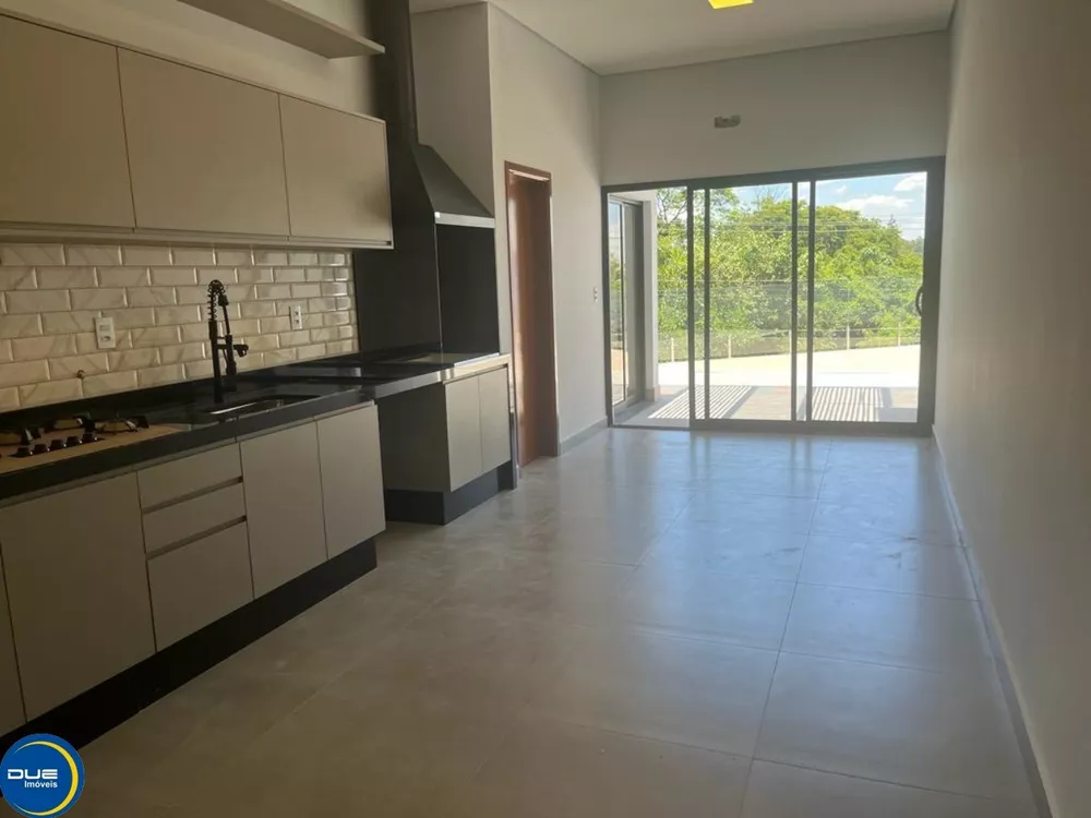 Casa à venda com 3 quartos, 295m² - Foto 3