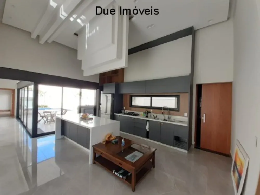 Casa, 3 quartos, 253 m² - Foto 1