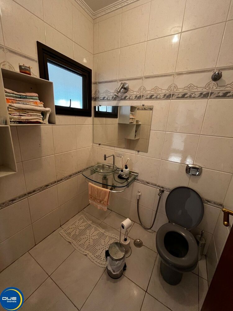 Casa, 5 quartos, 303 m² - Foto 2