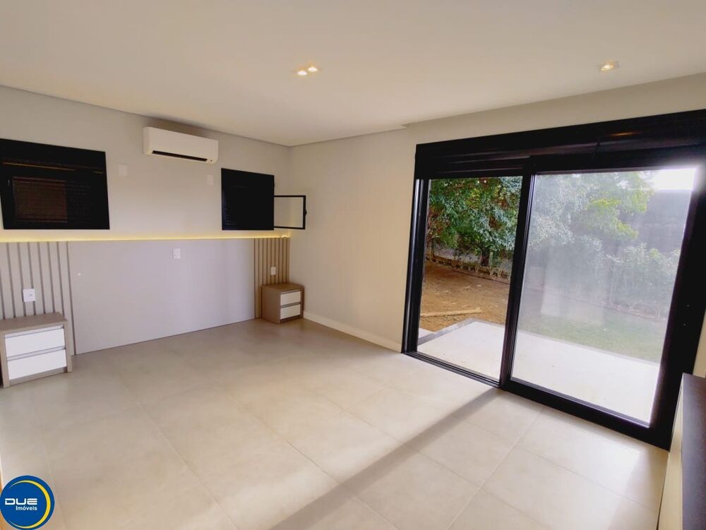Casa, 4 quartos - Foto 1