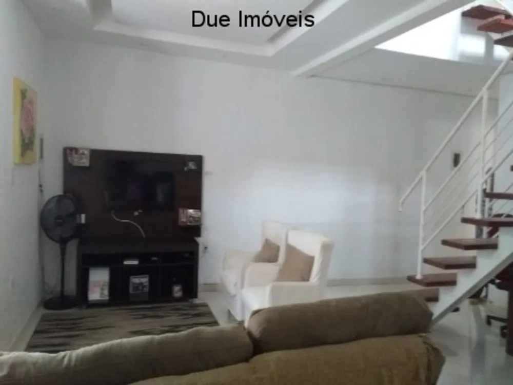 Casa, 3 quartos - Foto 1
