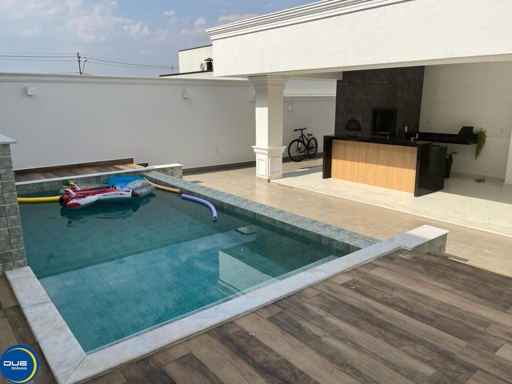 Casa, 3 quartos, 242 m² - Foto 1