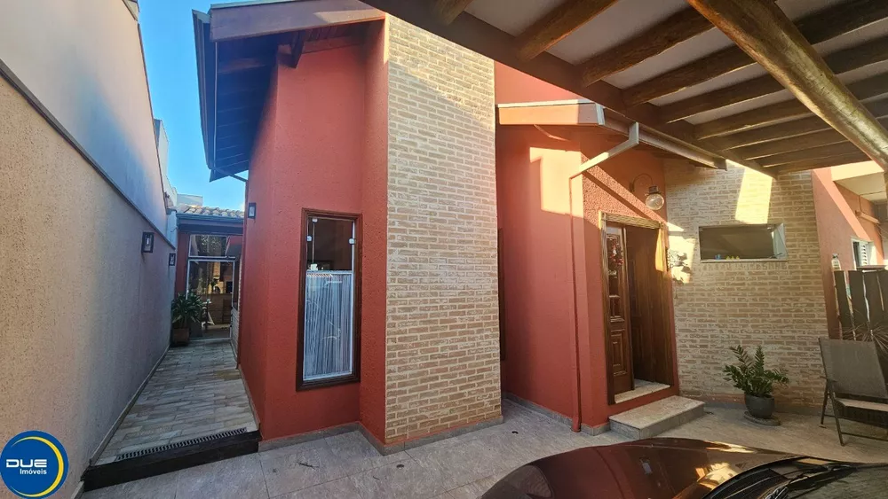 Casa à venda com 3 quartos, 300m² - Foto 4