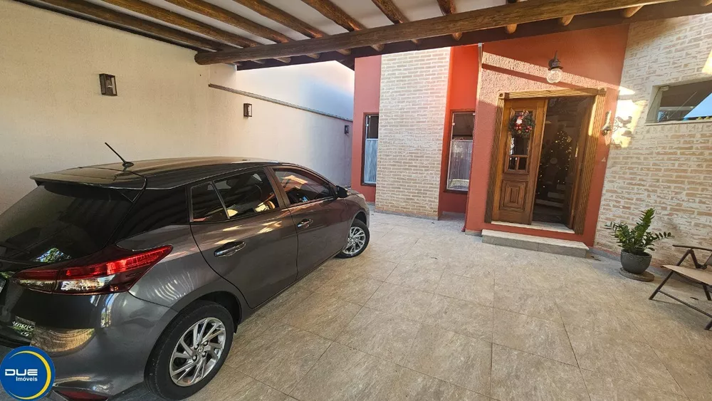 Casa à venda com 3 quartos, 300m² - Foto 3