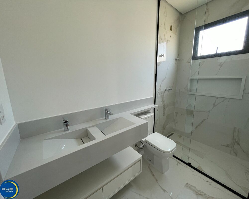 Casa, 4 quartos, 282 m² - Foto 2