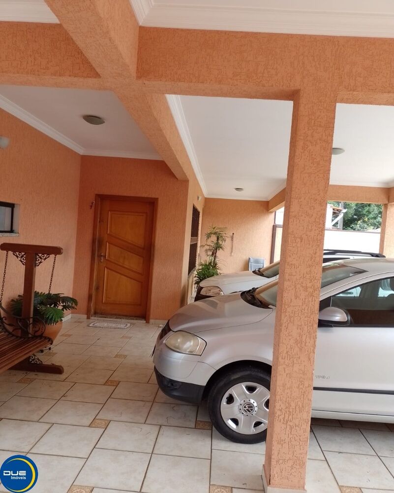 Casa, 3 quartos, 235 m² - Foto 1