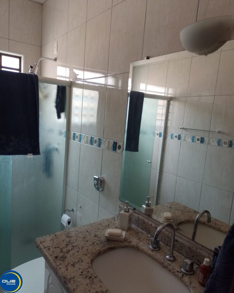 Casa, 3 quartos, 235 m² - Foto 2