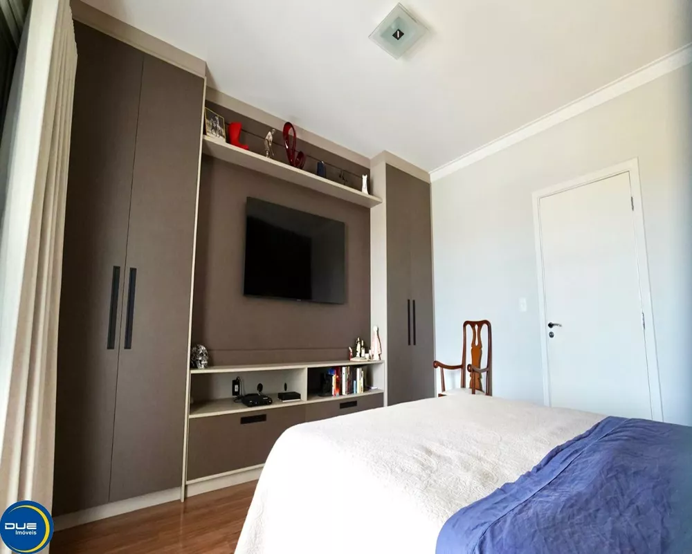 Casa à venda com 3 quartos, 382m² - Foto 8