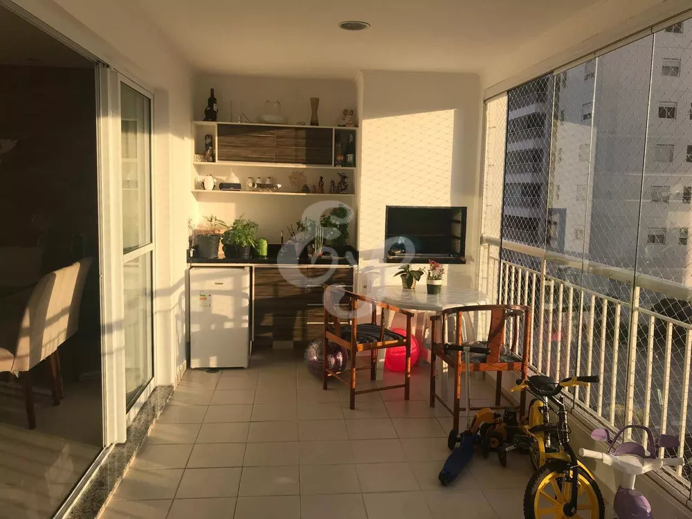 Apartamento à venda com 3 quartos, 132m² - Foto 1