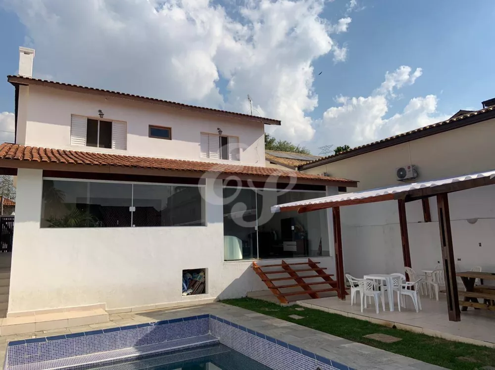 Casa de Condomínio à venda com 4 quartos, 450m² - Foto 3