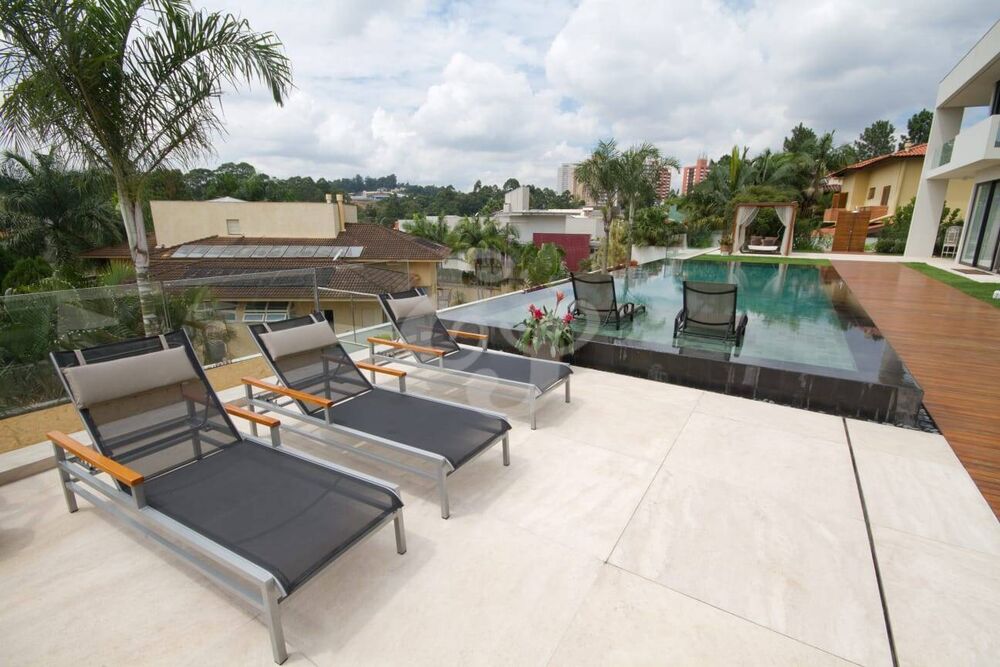Casa de Condomínio à venda com 5 quartos, 1702m² - Foto 2