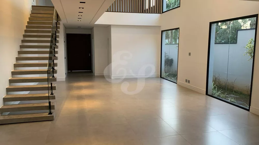 Casa de Condomínio à venda com 4 quartos, 399m² - Foto 1