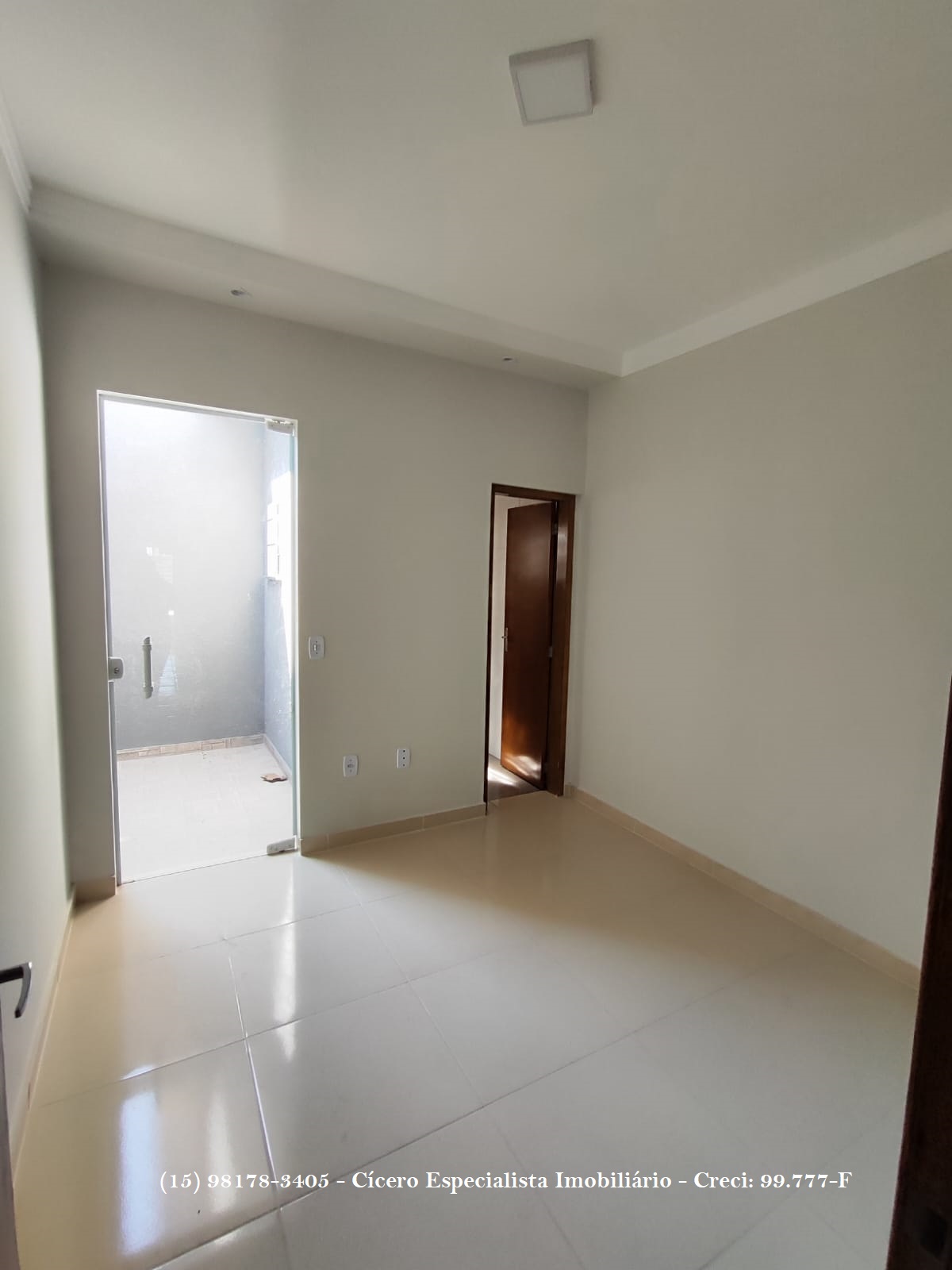 Casa de Vila à venda com 2 quartos, 65m² - Foto 1