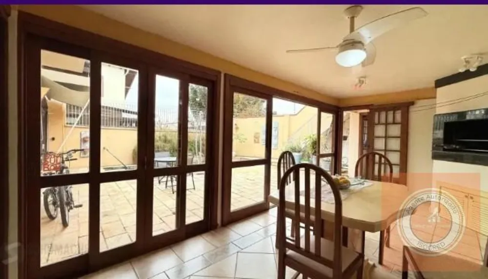 Casa, 3 quartos, 260 m² - Foto 1