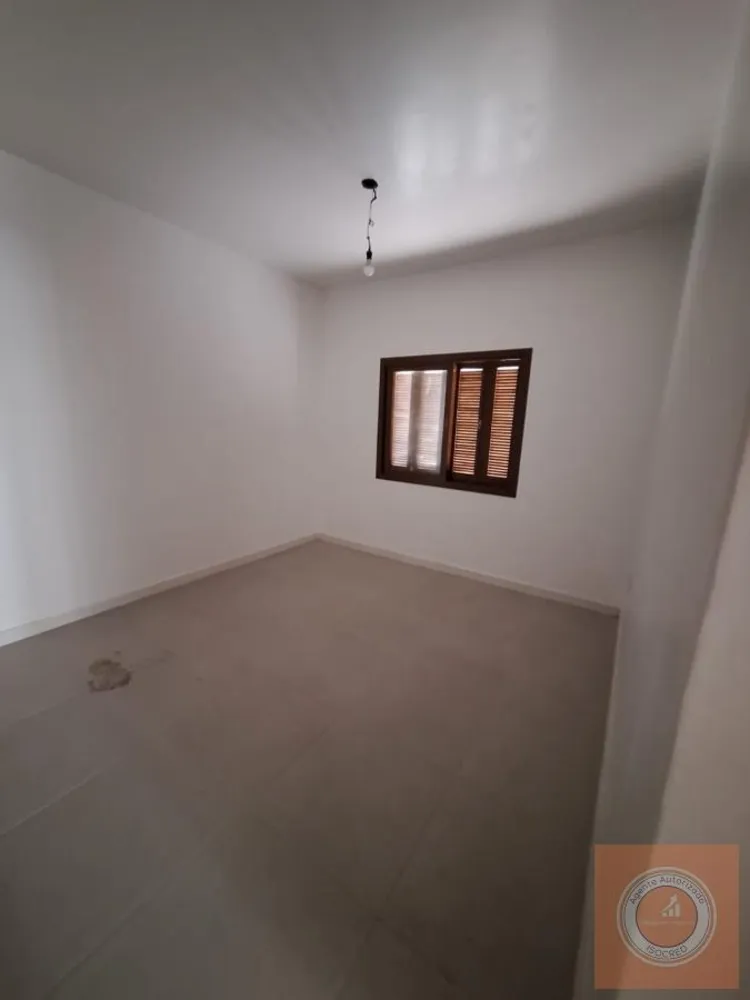 Casa, 3 quartos, 242 m² - Foto 3