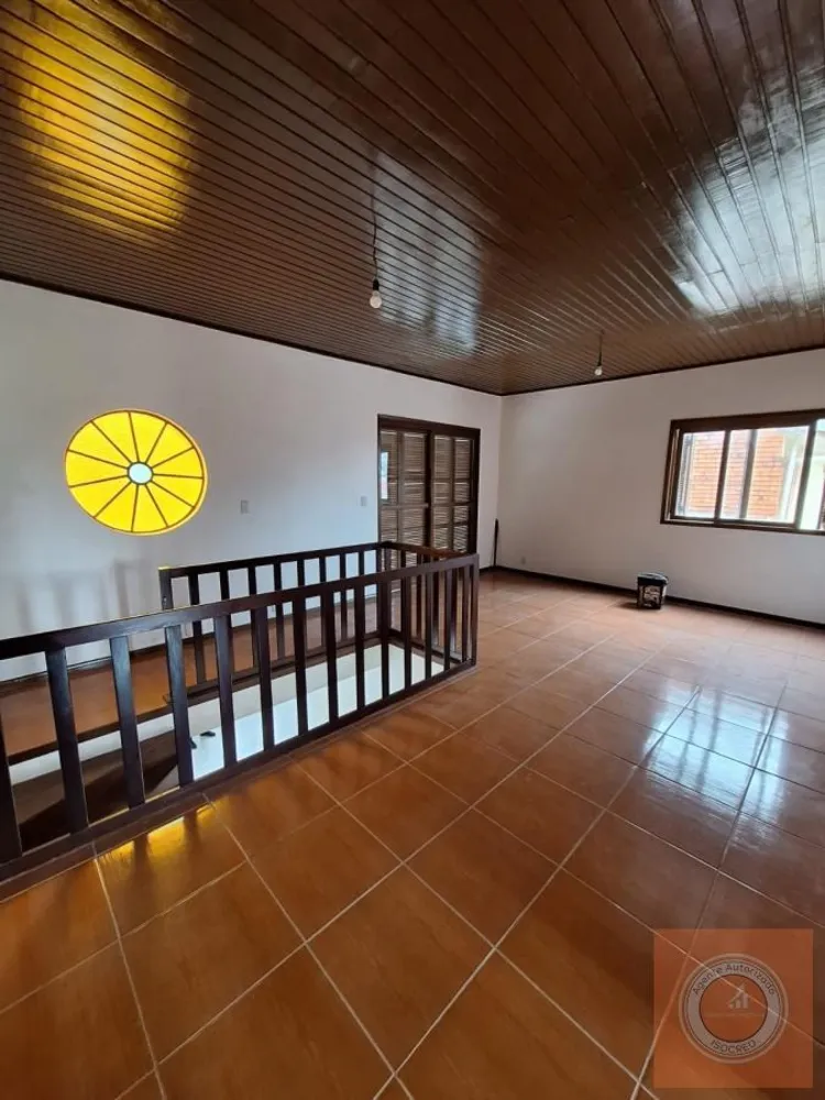 Casa, 3 quartos, 242 m² - Foto 2