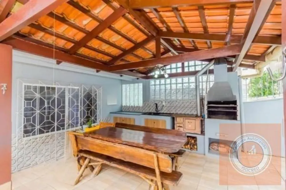 Casa, 3 quartos, 208 m² - Foto 1