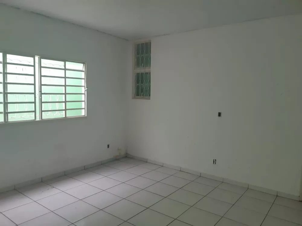 Casa à venda e aluguel com 4 quartos, 450m² - Foto 4