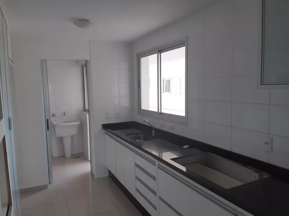 Apartamento à venda com 3 quartos, 160m² - Foto 8