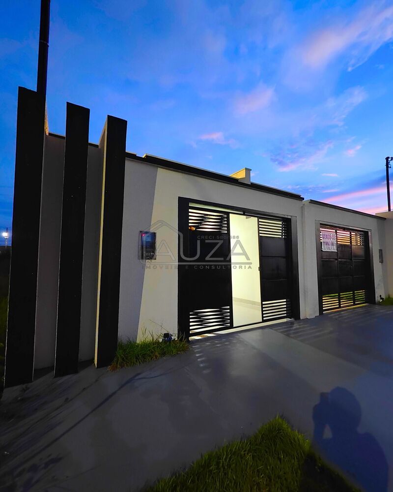 Casa à venda com 3 quartos, 100m² - Foto 2