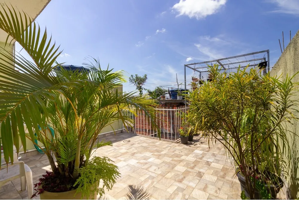 Casa, 4 quartos, 226 m² - Foto 1