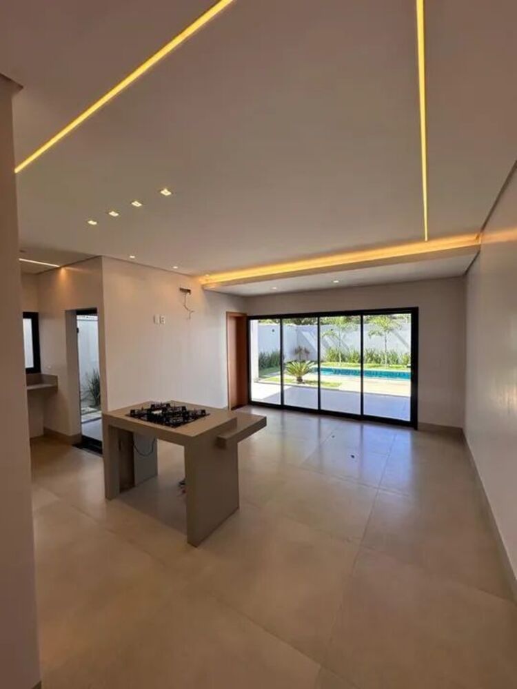 Casa à venda com 3 quartos, 200m² - Foto 3