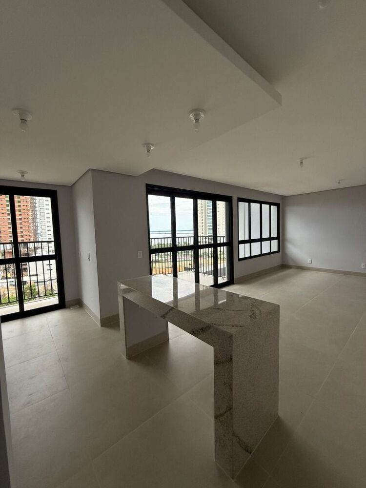 Apartamento à venda com 2 quartos, 75m² - Foto 4