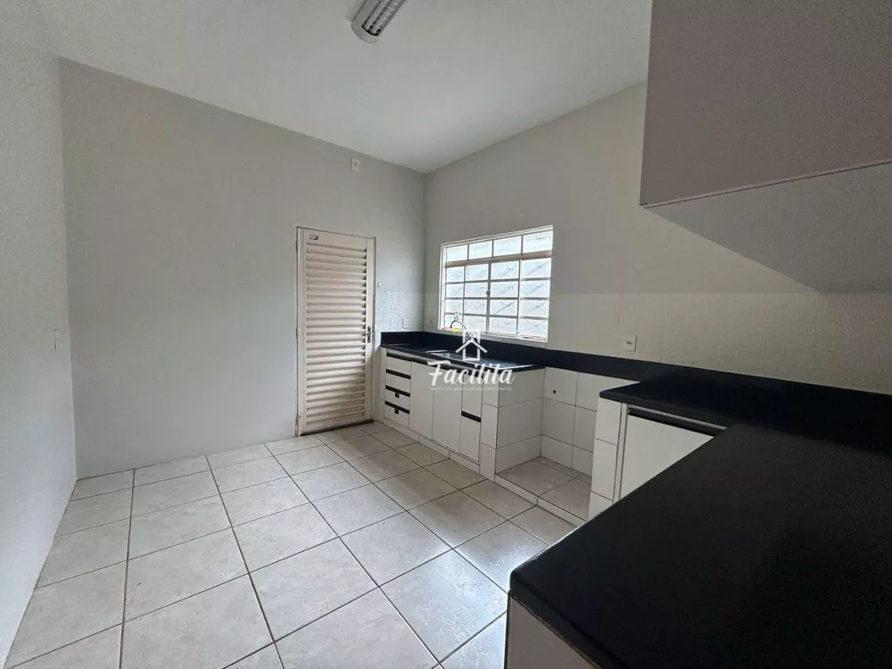 Casa, 3 quartos, 200 m² - Foto 2