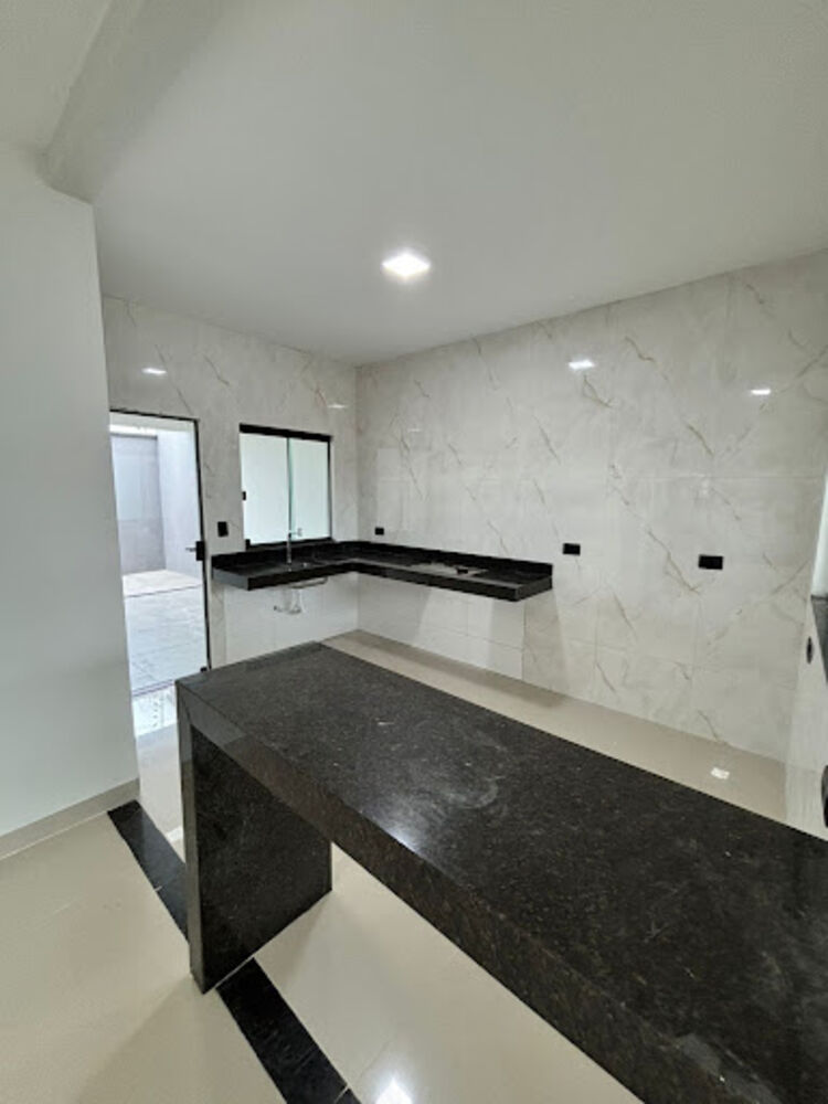 Casa à venda com 3 quartos, 180m² - Foto 3