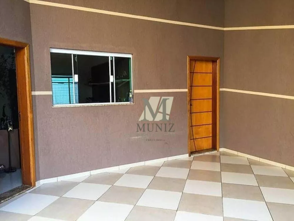 Casa à venda com 3 quartos, 150m² - Foto 1