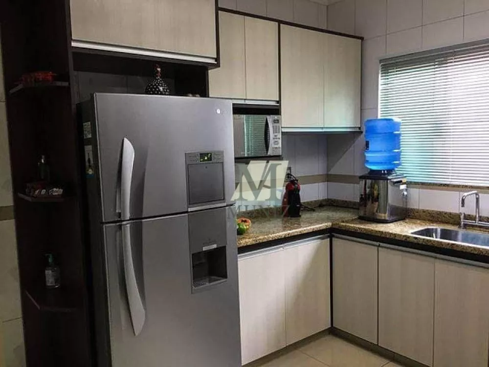 Casa à venda com 3 quartos, 150m² - Foto 3