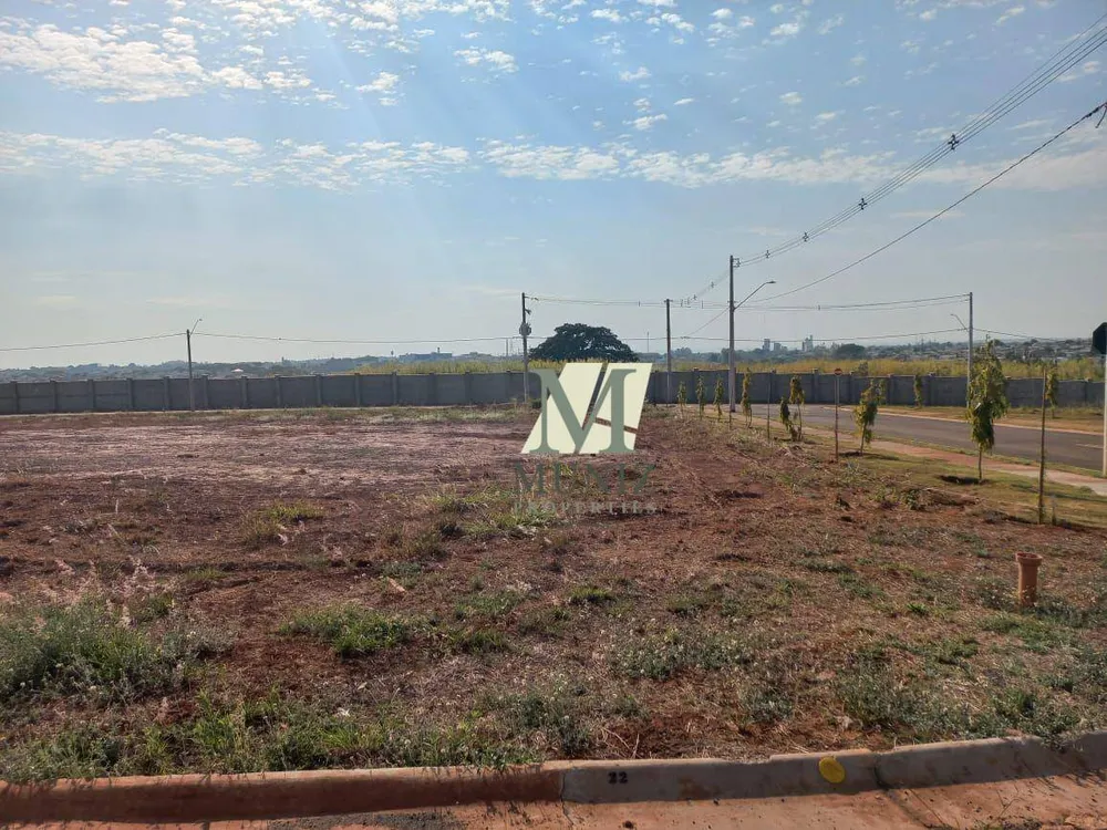 Loteamento e Condomínio, 305 m² - Foto 1