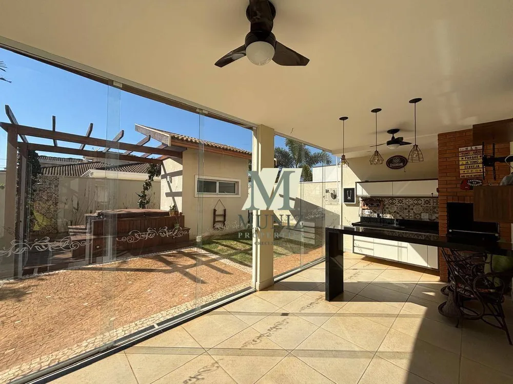 Casa, 3 quartos, 203 m² - Foto 2