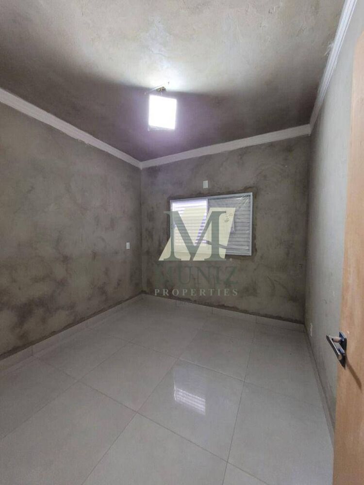 Casa à venda com 3 quartos, 130m² - Foto 2