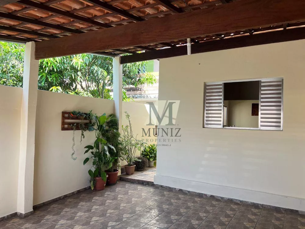 Casa à venda com 4 quartos, 124m² - Foto 4