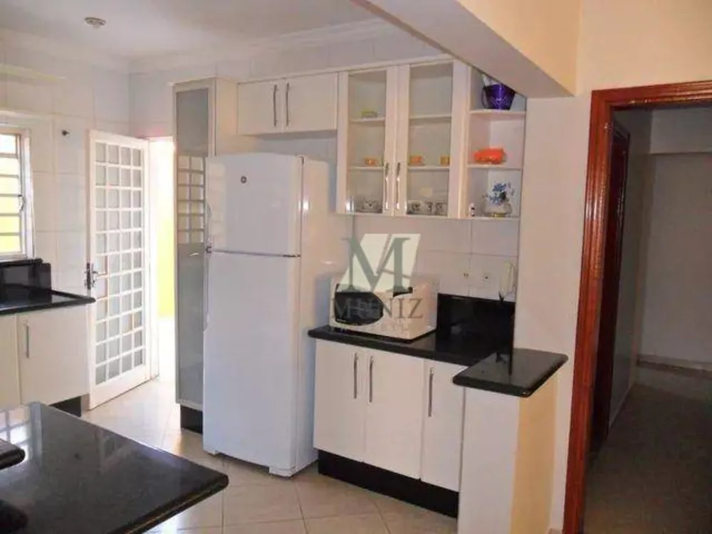 Casa, 3 quartos, 214 m² - Foto 1