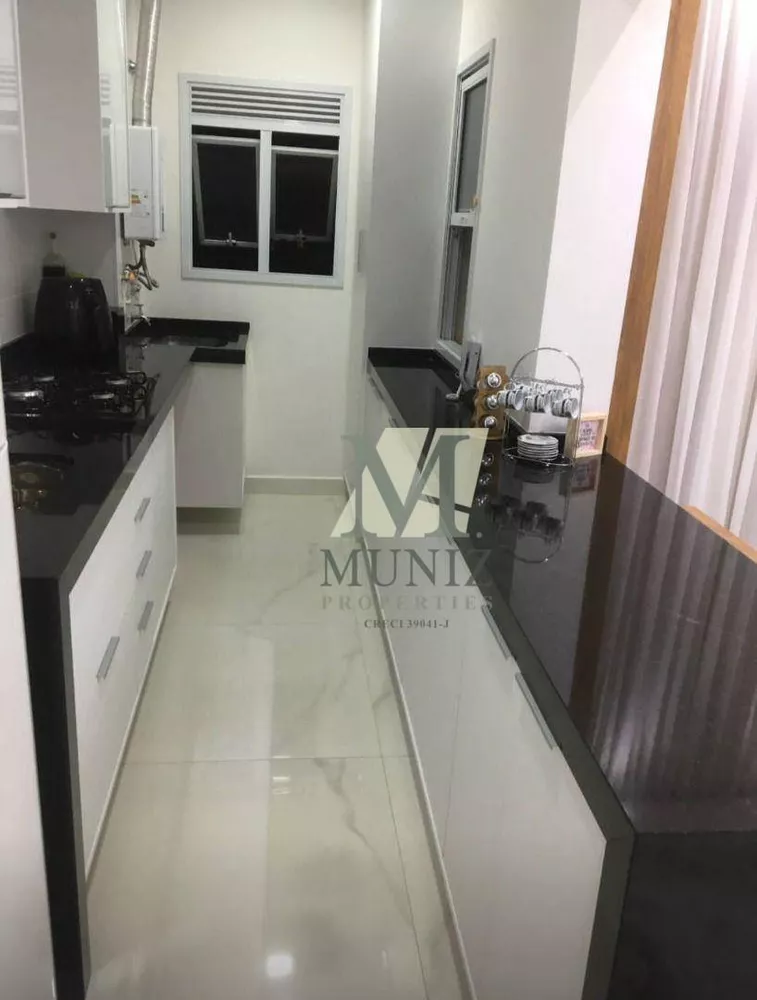 Apartamento à venda com 2 quartos, 73m² - Foto 4