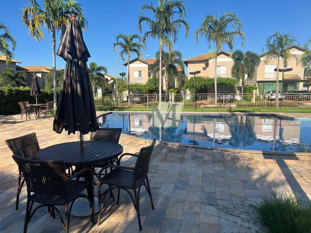 Casa de Condomínio à venda e aluguel com 3 quartos, 227m² - Foto 2