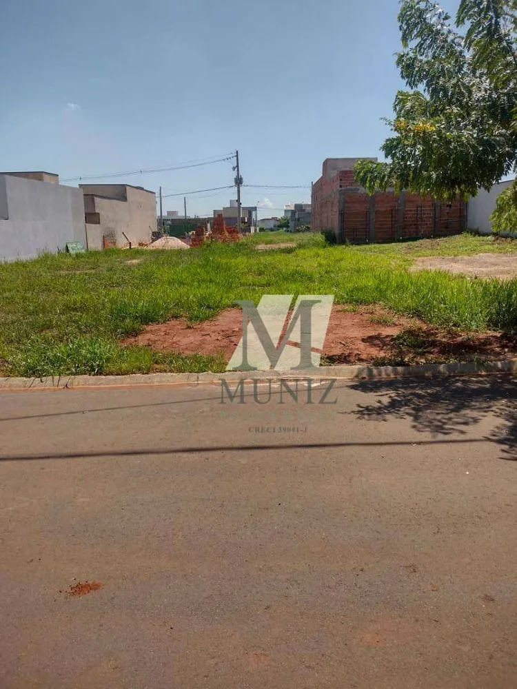 Loteamento e Condomínio, 200 m² - Foto 1