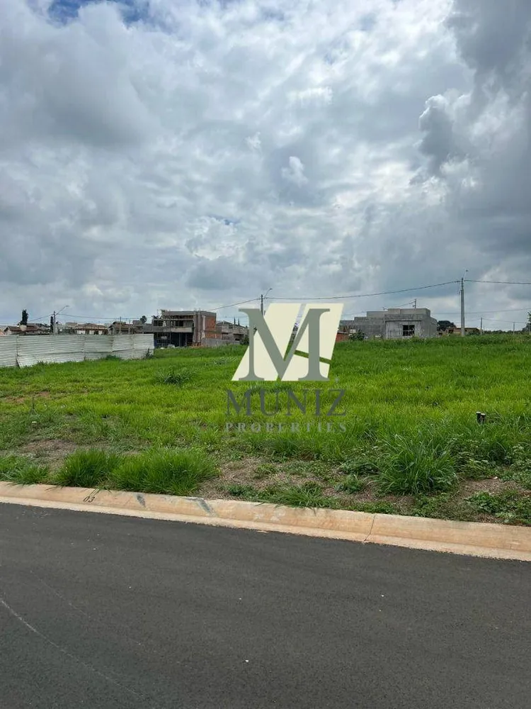 Loteamento e Condomínio, 300 m² - Foto 1