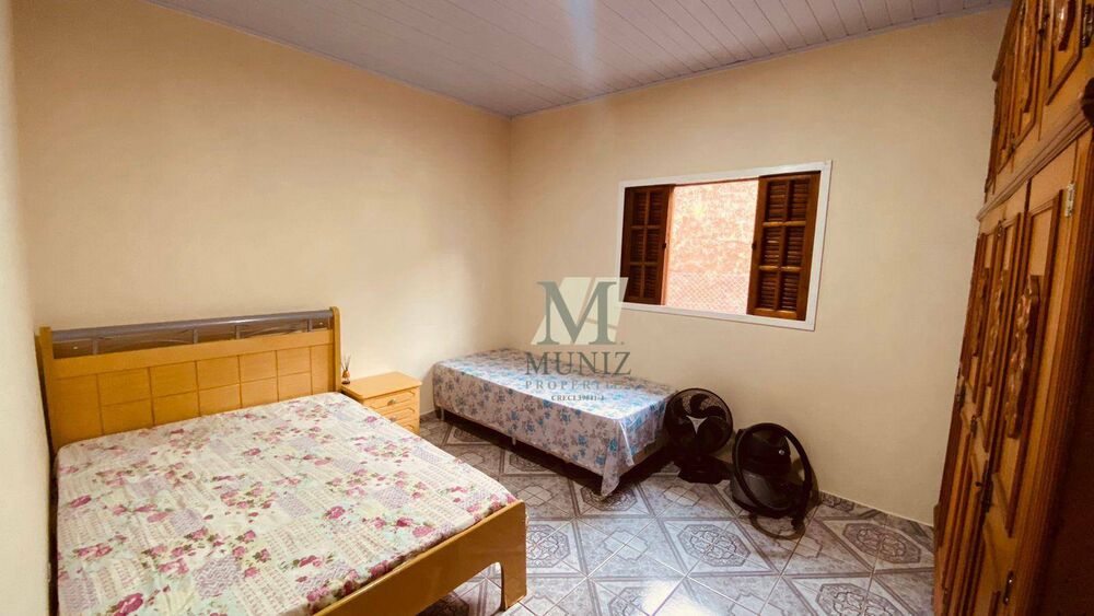 Chácara à venda com 3 quartos, 190m² - Foto 2